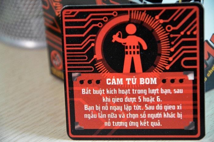 Thẻ cảm bom được kích hoạt trong trường hợp như thế nào?