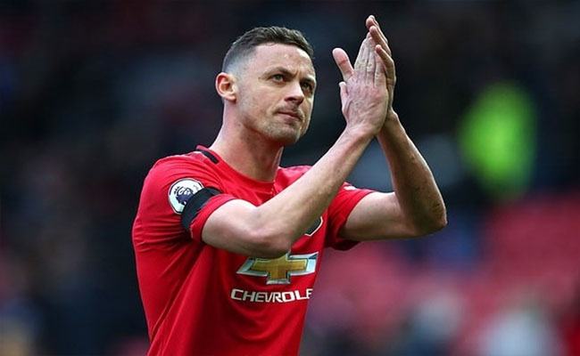 Tiền vệ phòng ngự  Nemanja Matic