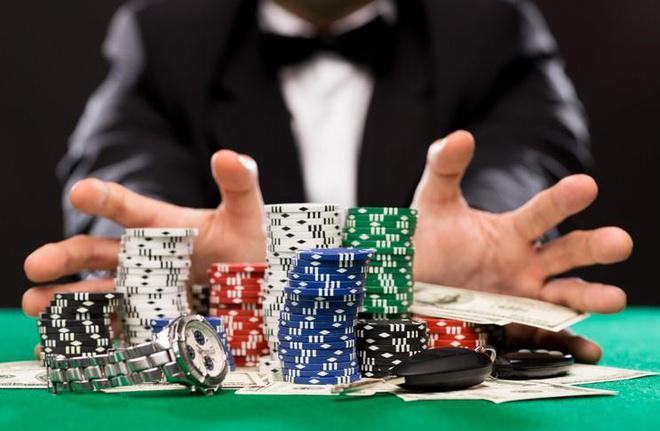 Kinh nghiệm chơi Poker được chia sẻ từ lão làng