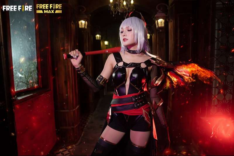 Cận cảnh cosplay không thể rời mắt