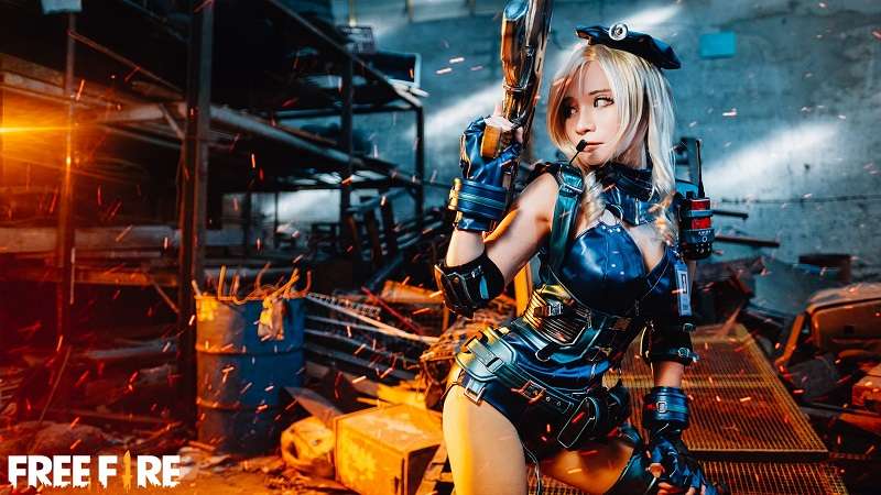 Cosplay Nữ Mật Vụ Laura sexy